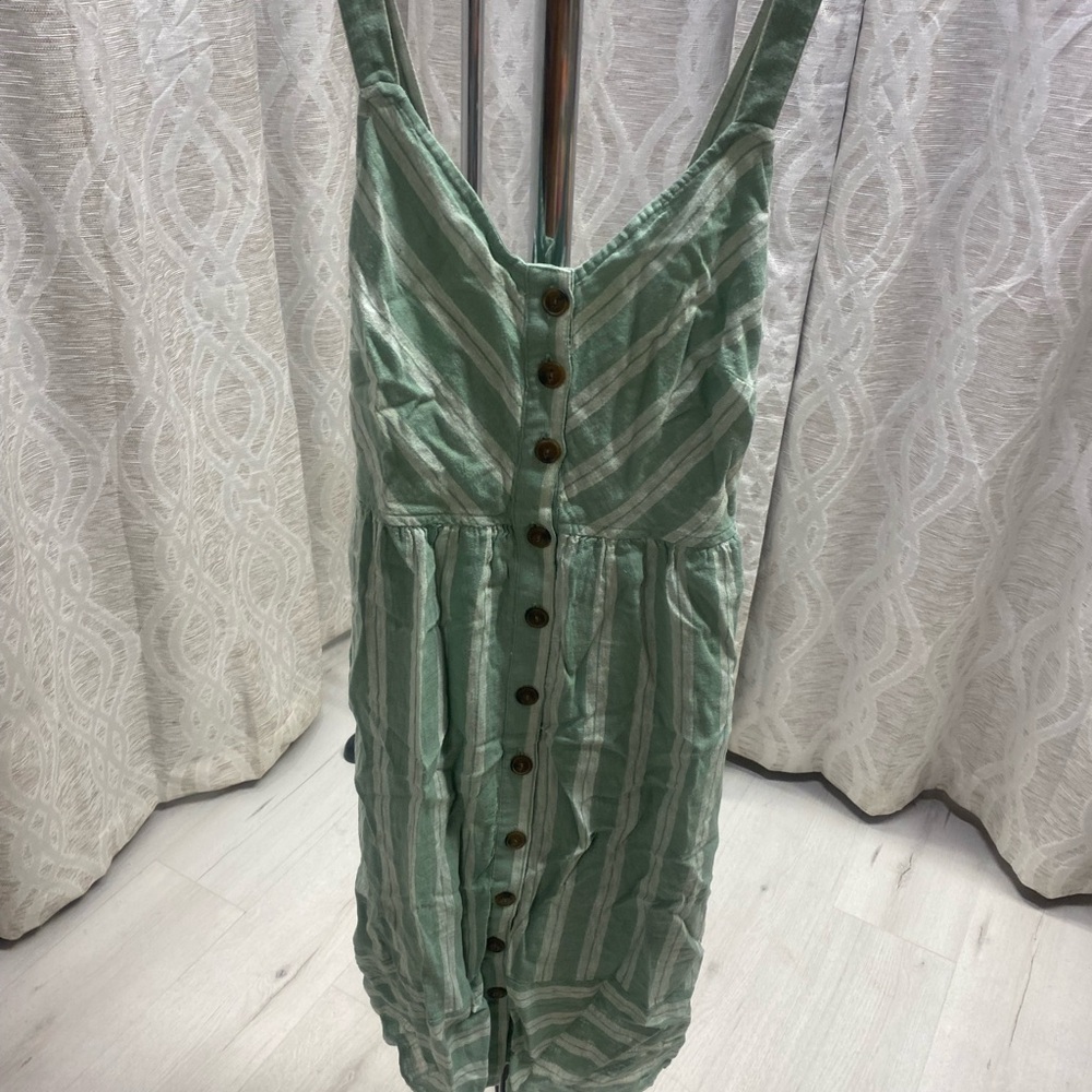 Universal Thread Sage and White Button-Front Midi… - image 2